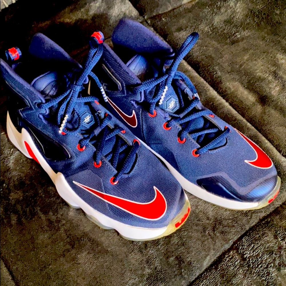 Navy Blue LBJ Nike 13’s